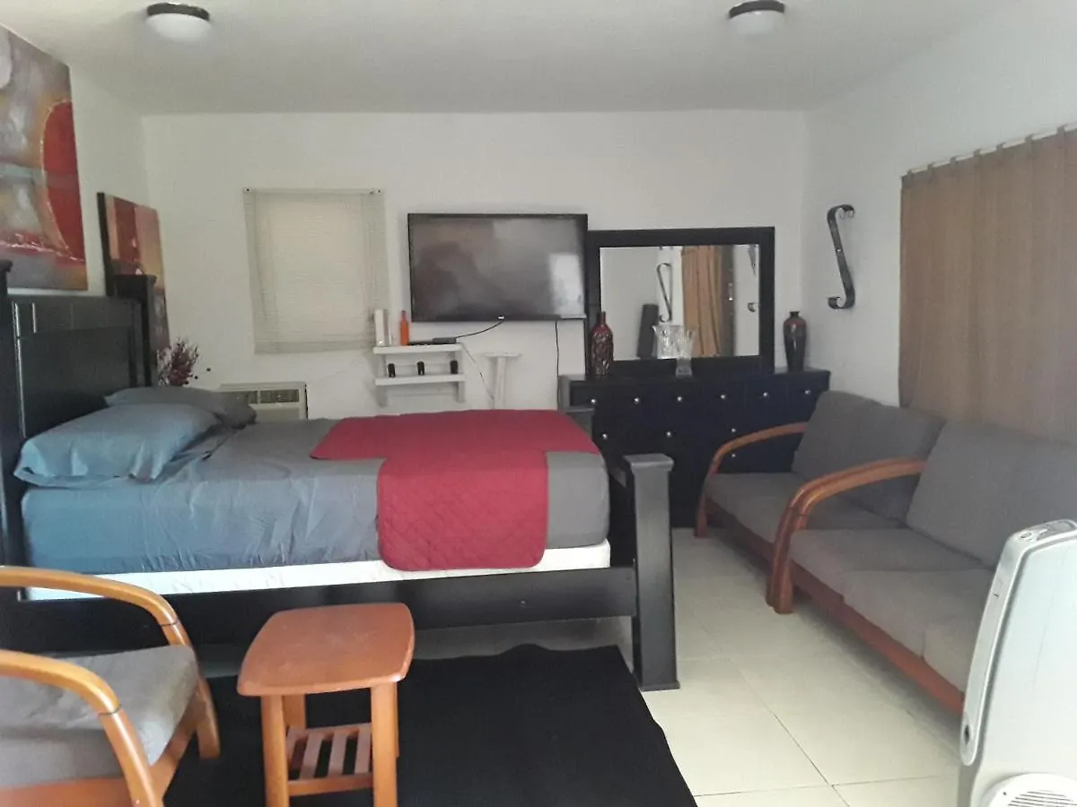 Crash Pad Apartment Isabela