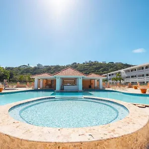 Apartment Golden Dreams 1st Floor 101b, Isabela
